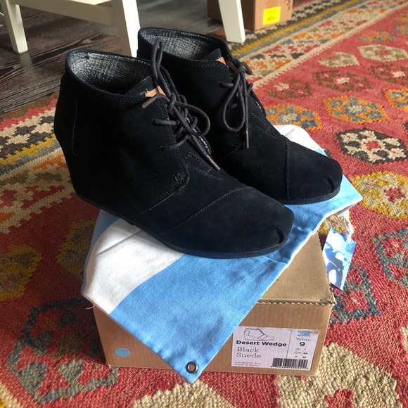 TOMS Desert Wedge Shoes - Picture 1 of 5